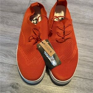 Vlado Men's Vibrant Orange Knit Venice Sneakers